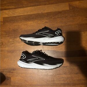 Brooks Black Running Shoes with power step insole